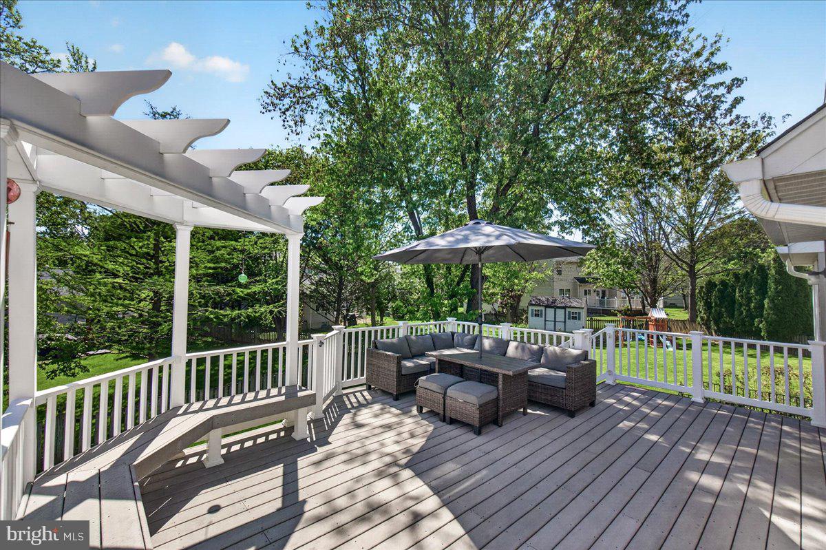WILLOW BROOK - Residential