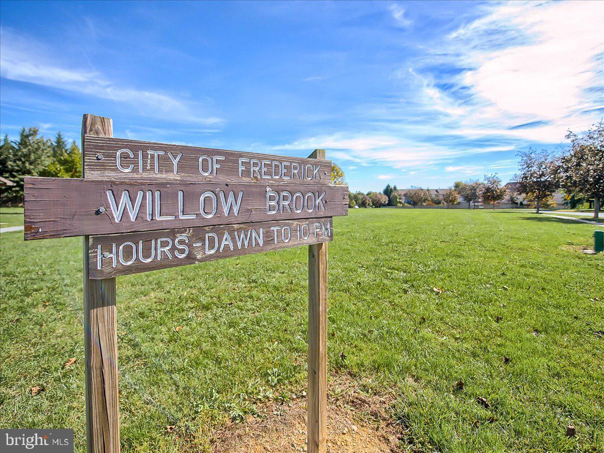 WILLOW BROOK - Residential