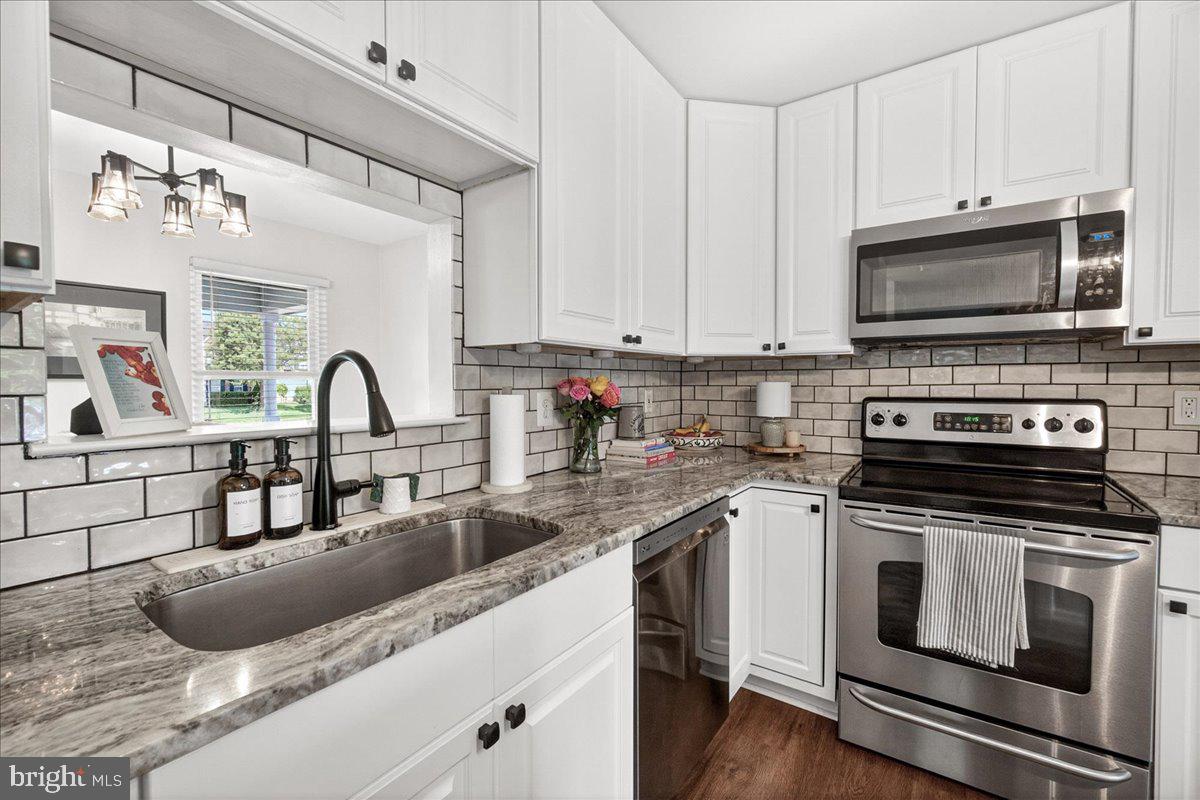WILLOW BROOK - Residential