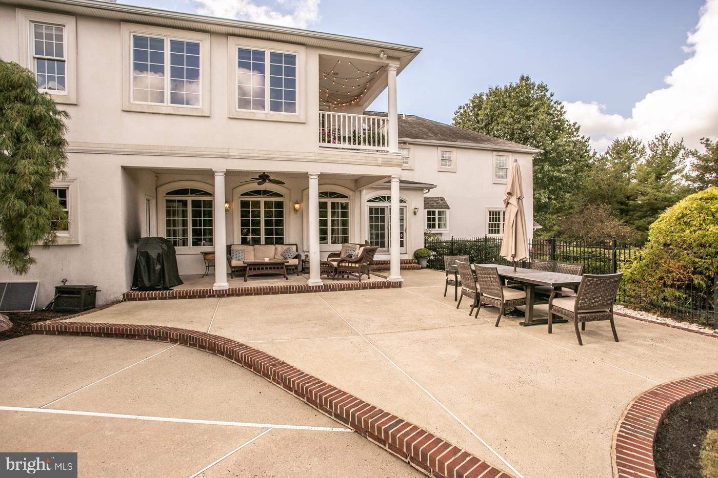 LONGWOOD MEADOWS - Residential