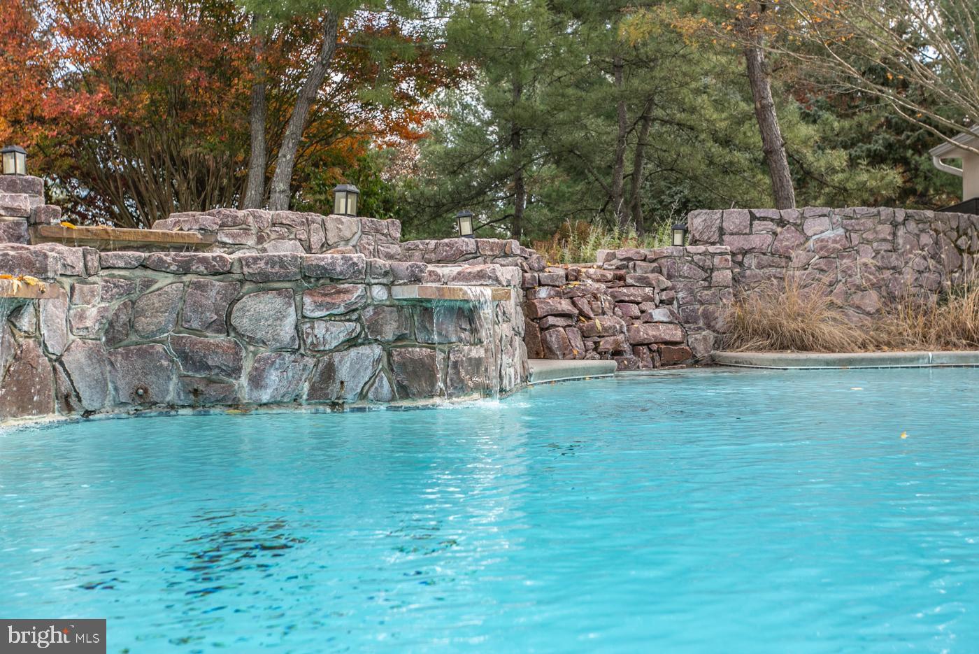 LONGWOOD MEADOWS - Residential