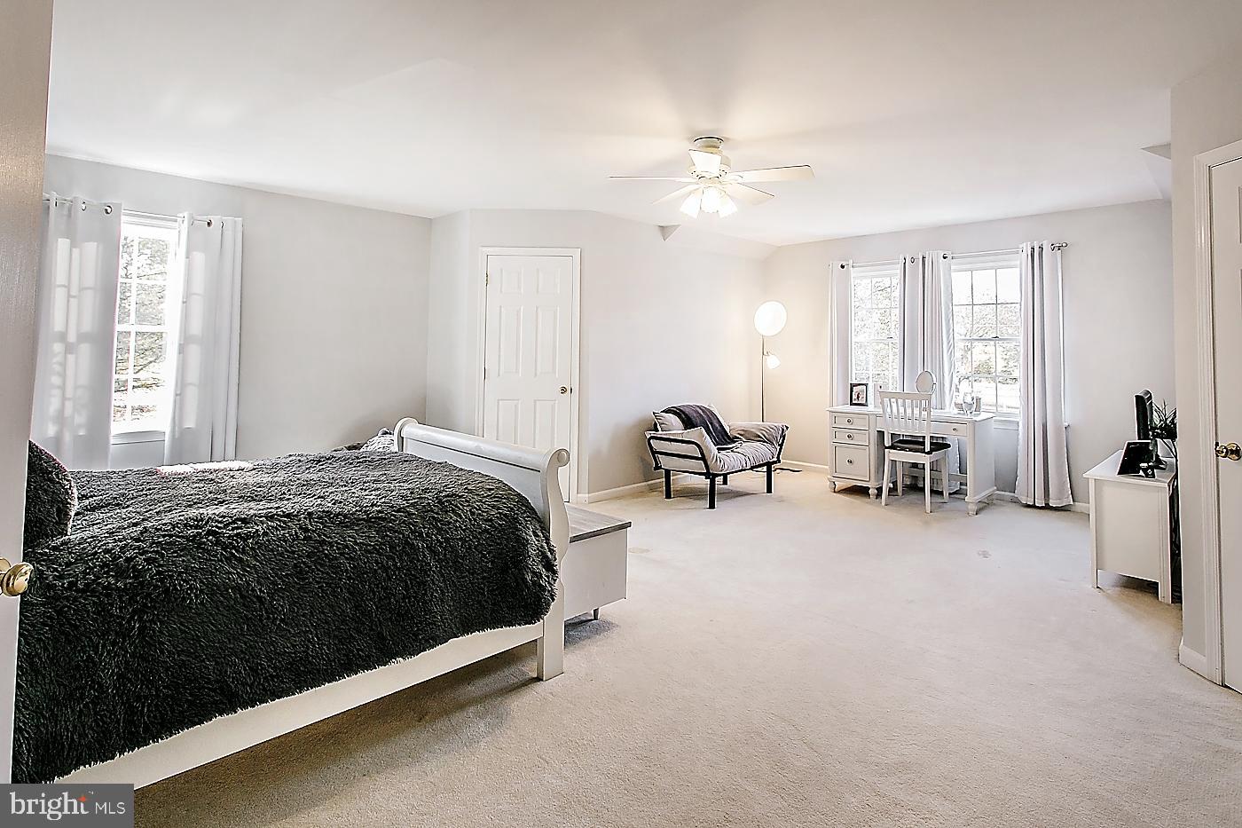 LONGWOOD MEADOWS - Residential