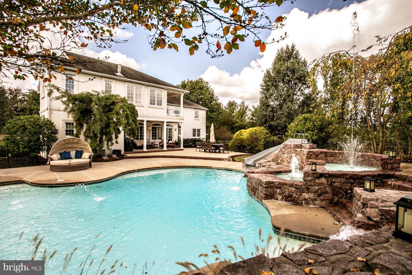 LONGWOOD MEADOWS - Residential