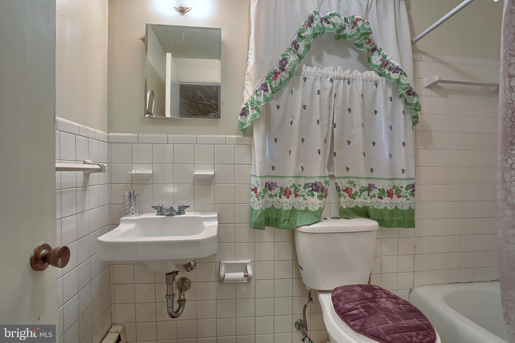 LATSHMERE MANOR - Residential