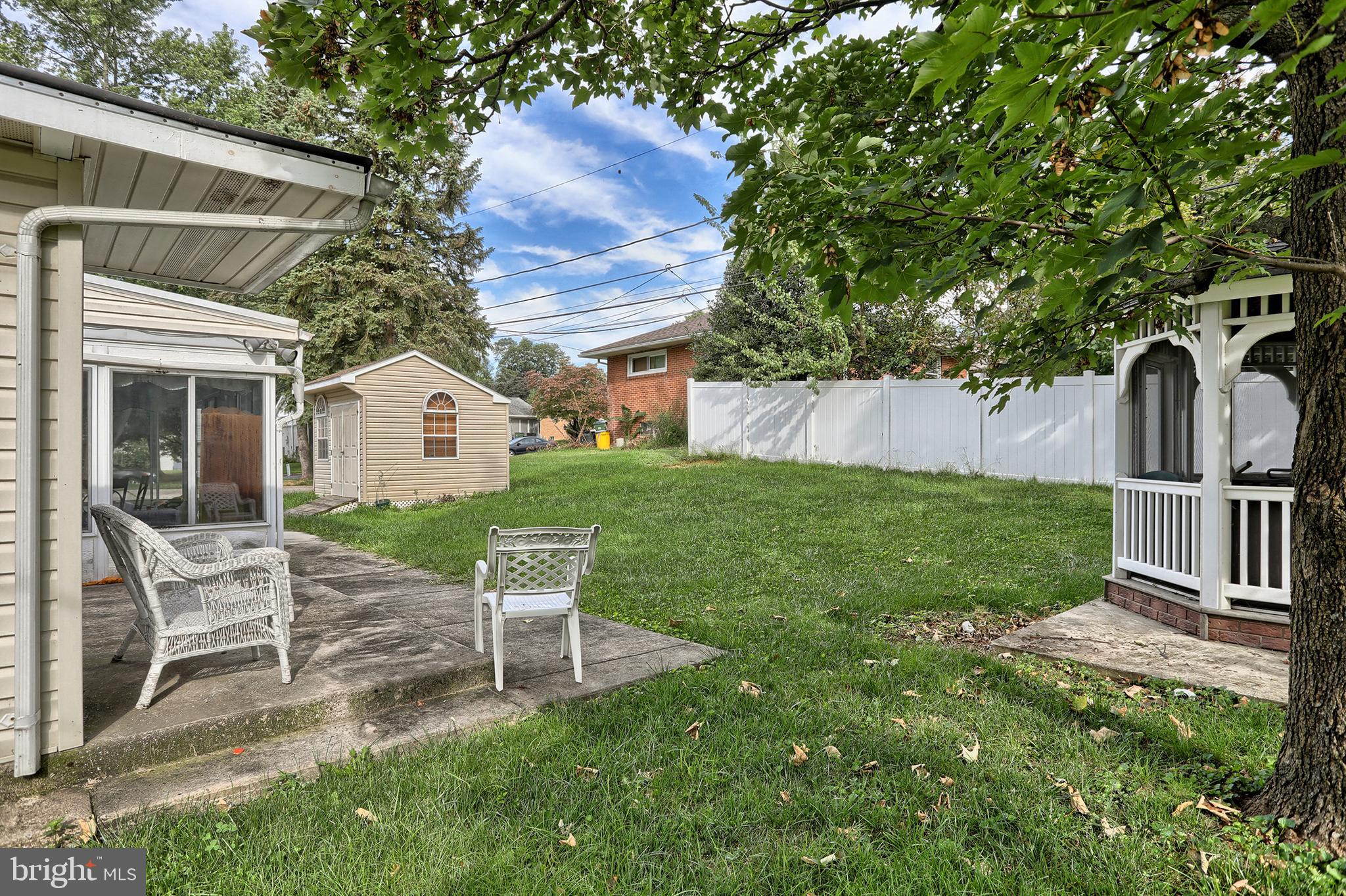 LATSHMERE MANOR - Residential