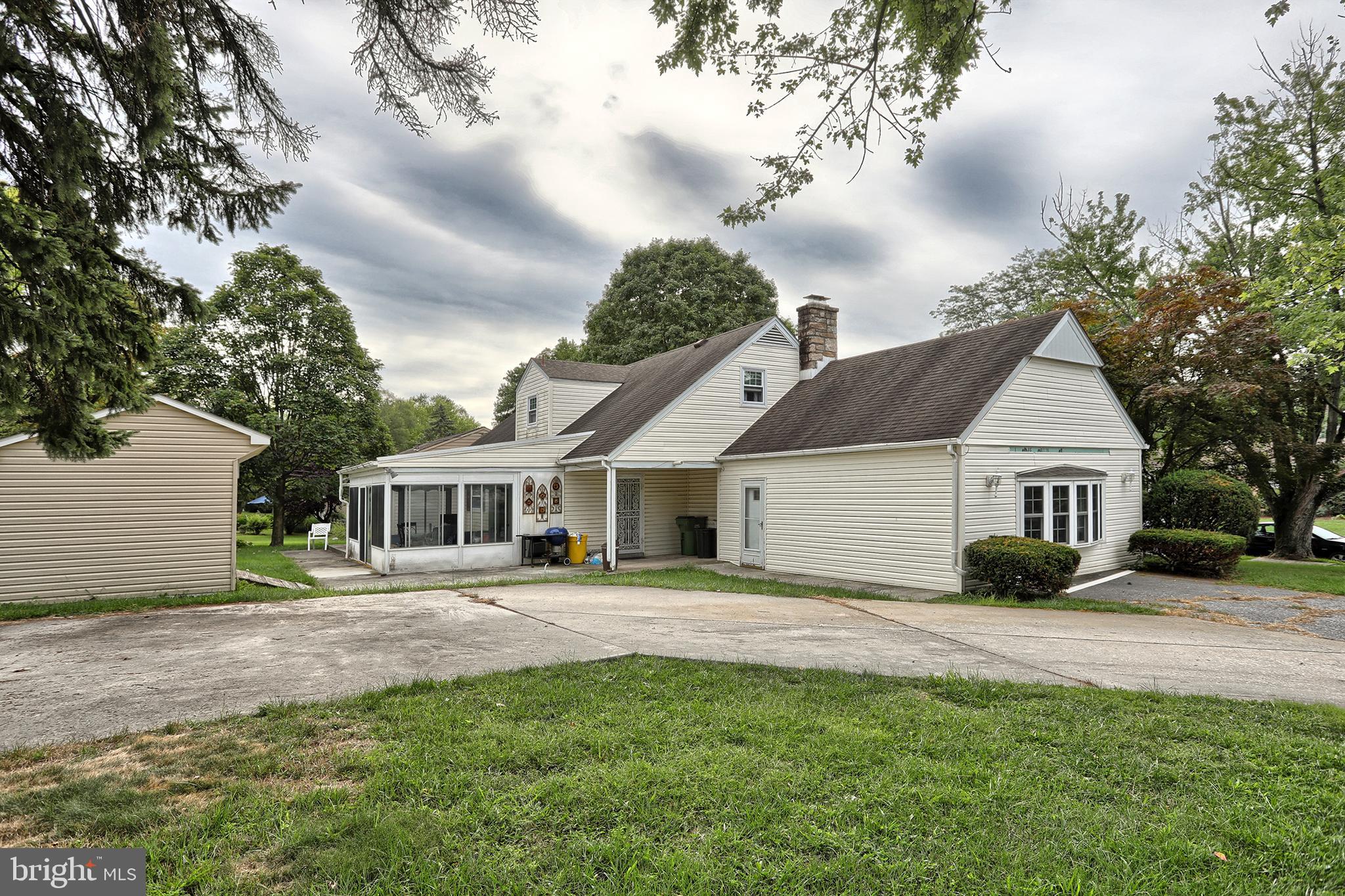 LATSHMERE MANOR - Residential