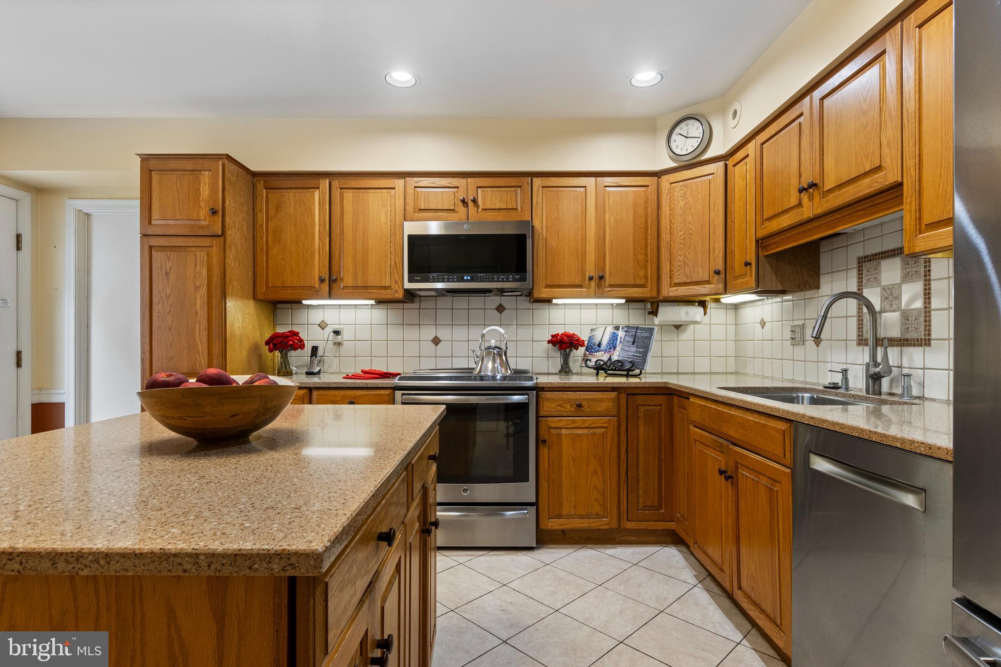 CANTERBURY WOODS - Residential