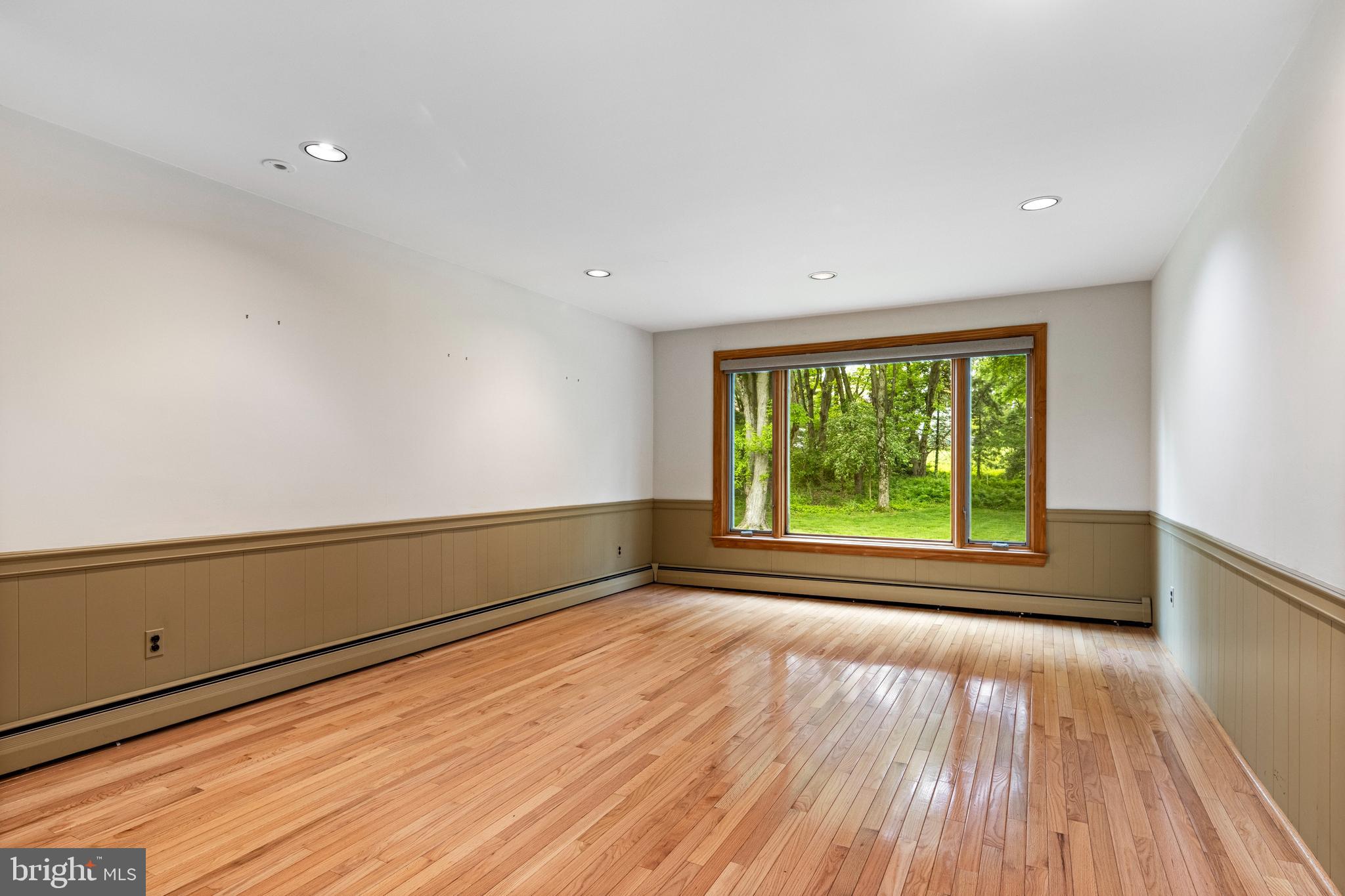 CANTERBURY WOODS - Residential