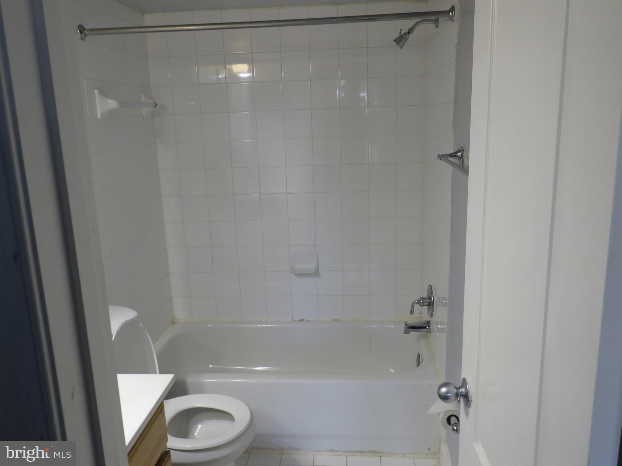 MONTGOMERY CHASE CODM - Residential Lease