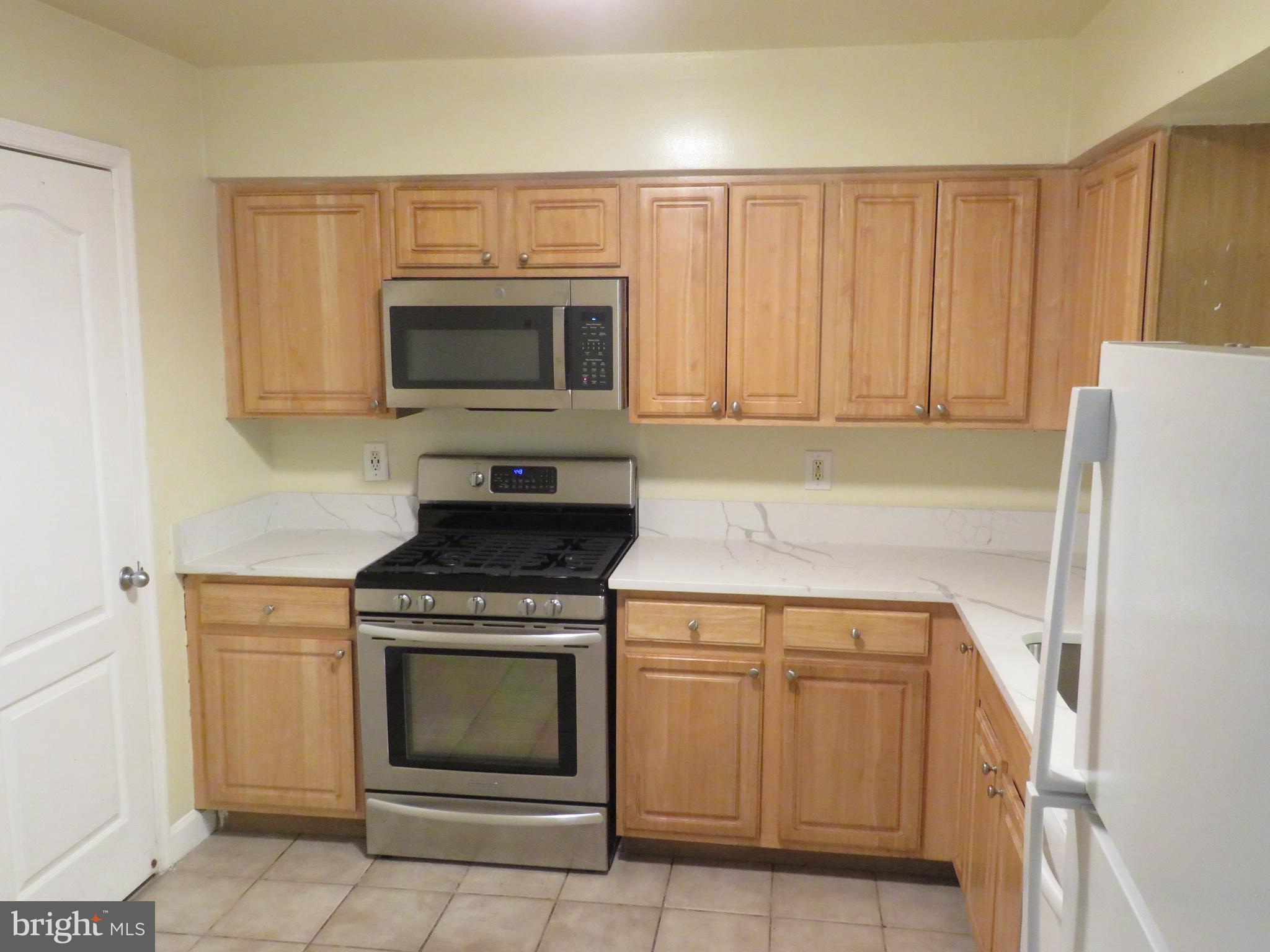 MONTGOMERY CHASE CODM - Residential Lease