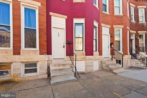 Townhouse For Rent - 225 N Luzerne Avenue<br/> BALTIMORE, MD 21224