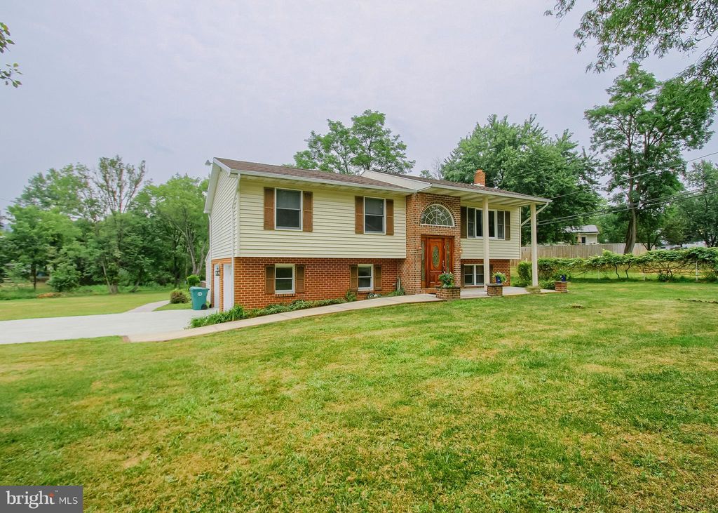 Photo of 3810 Manor Drive, HARRISBURG, PA 17110 (MLS # PADA2048194)