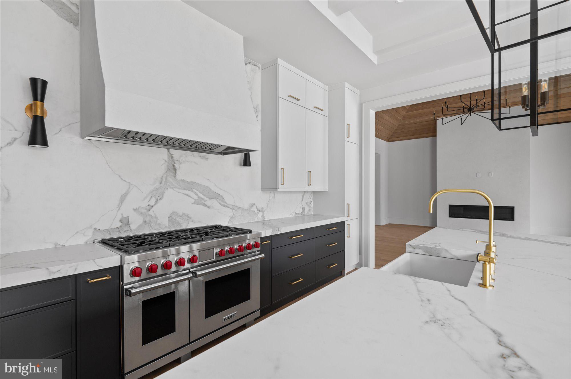 SALONA VILLAGE - Residential