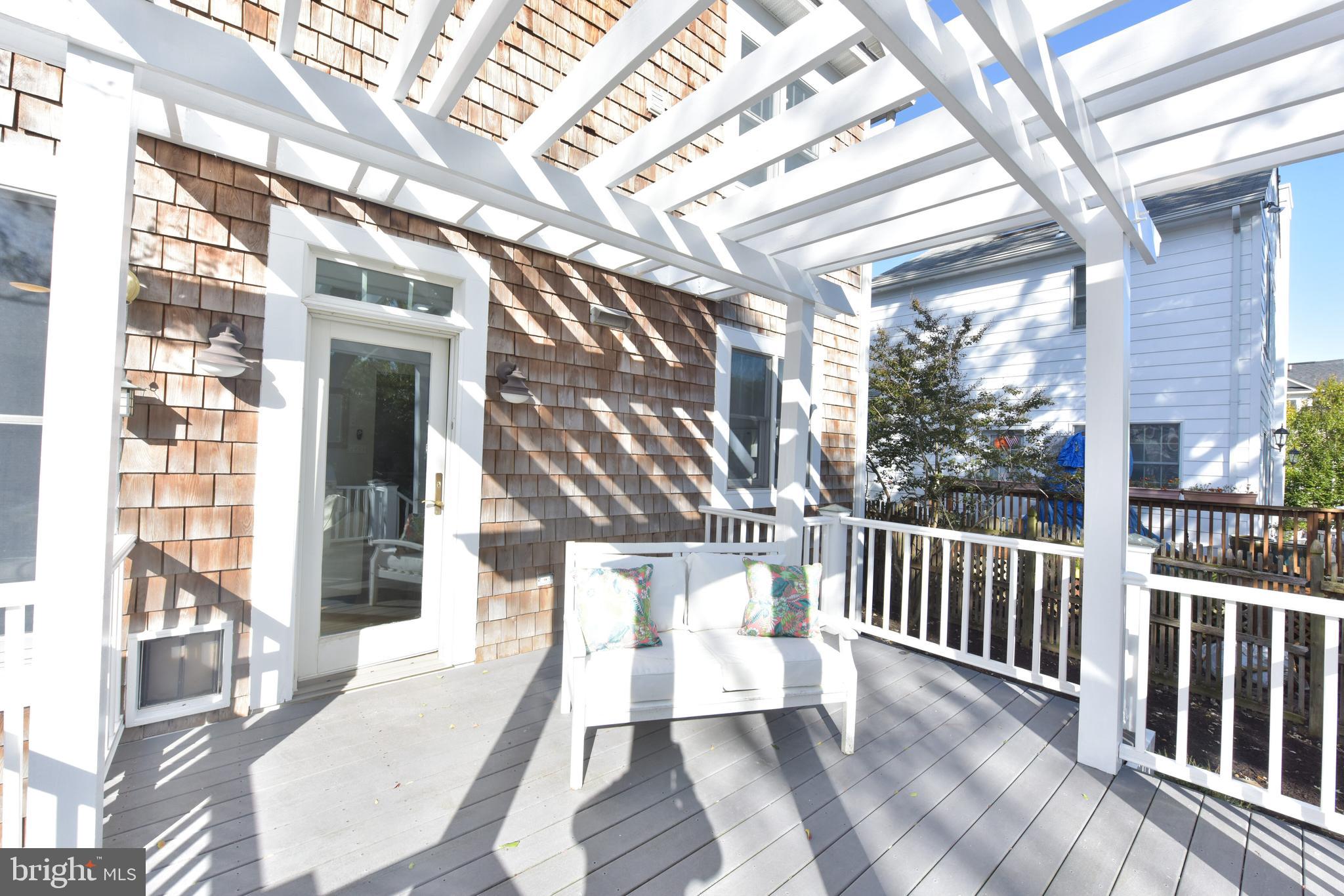 ROSEMONT PARK - Residential