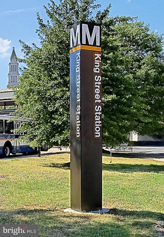 ROSEMONT PARK - Residential