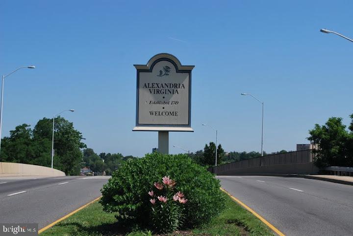 ROSEMONT PARK - Residential