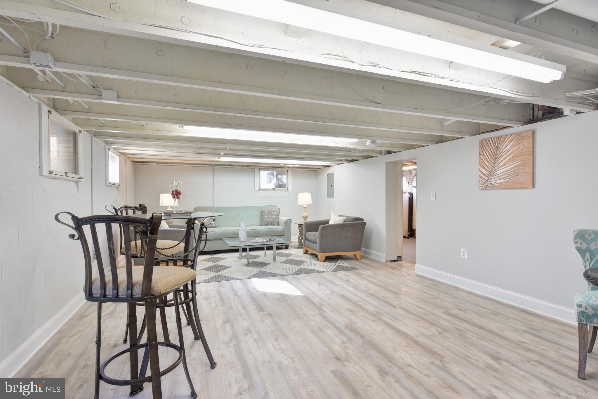 ROSEMONT PARK - Residential