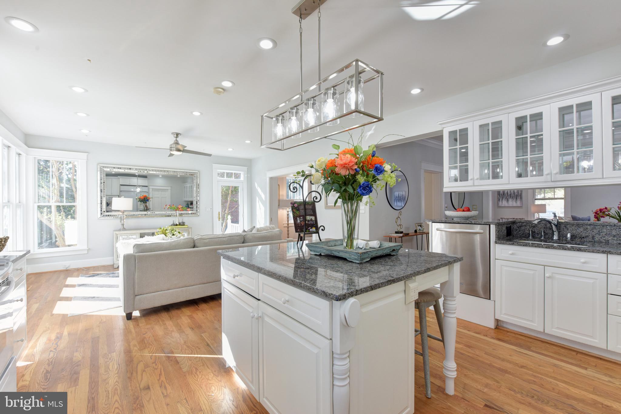 ROSEMONT PARK - Residential