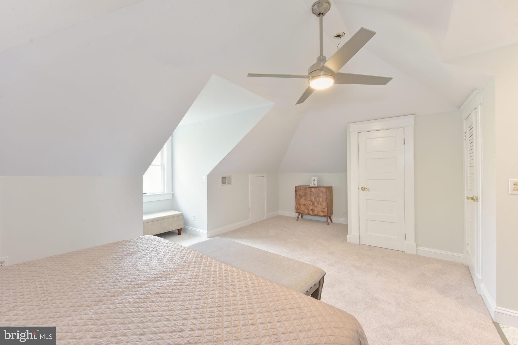 ROSEMONT PARK - Residential