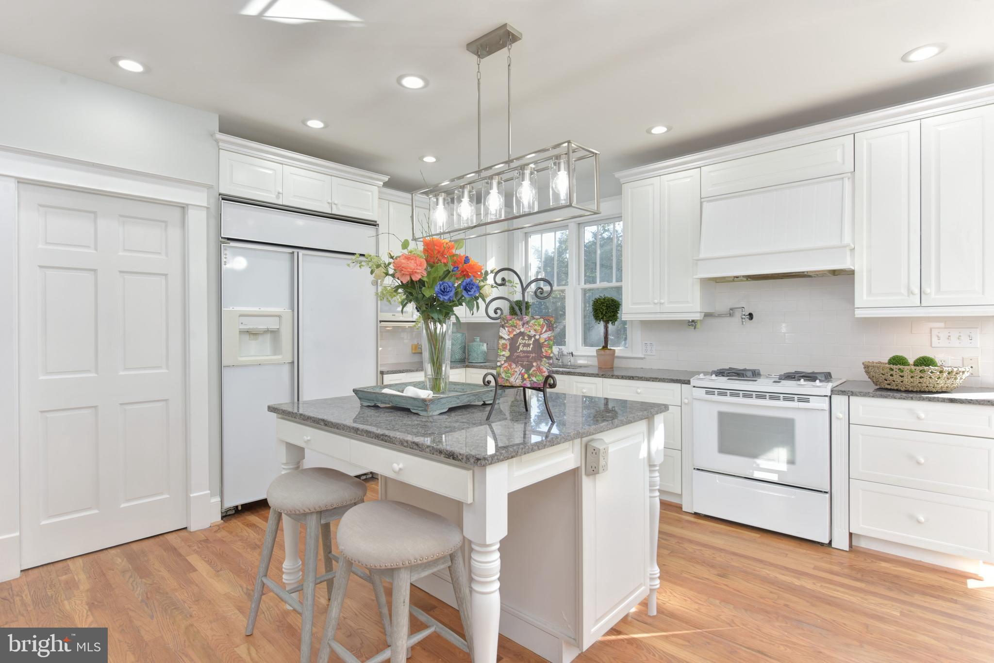 ROSEMONT PARK - Residential