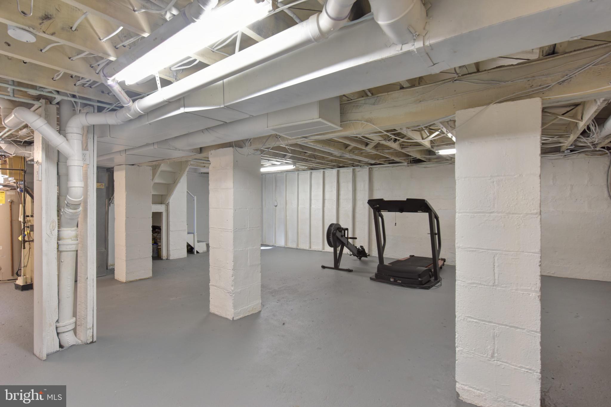 ROSEMONT PARK - Residential