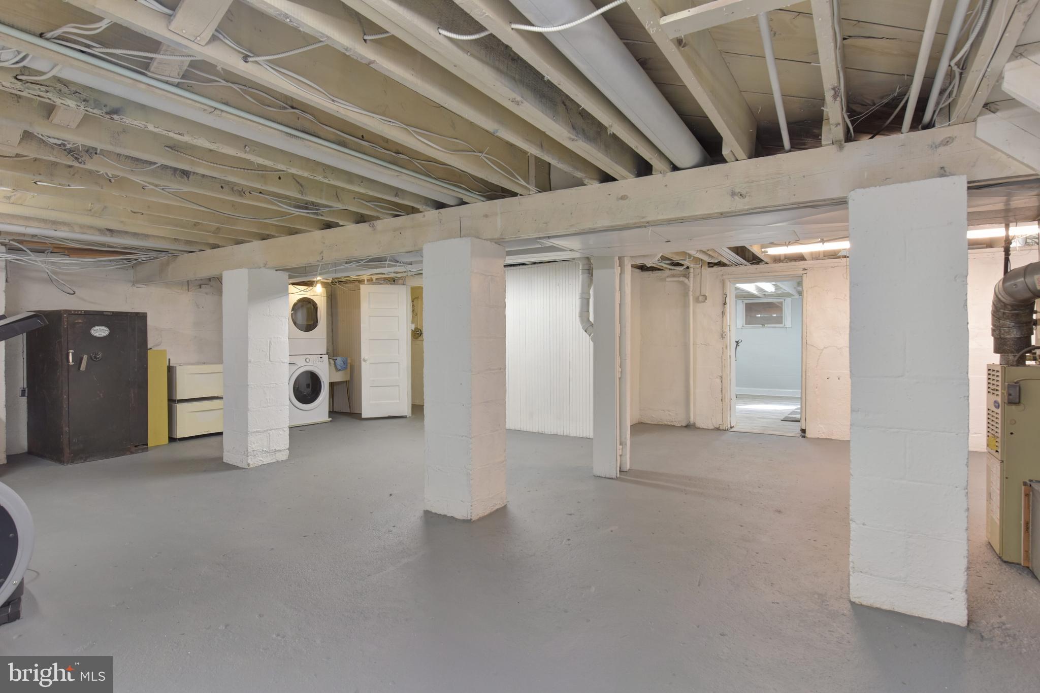 ROSEMONT PARK - Residential