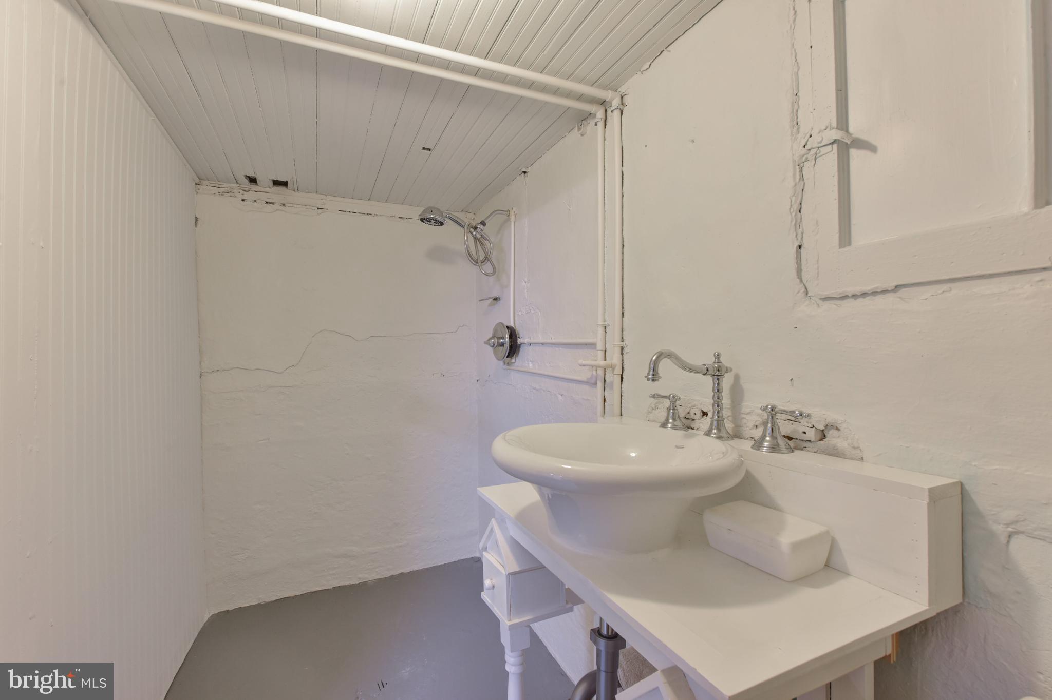 ROSEMONT PARK - Residential