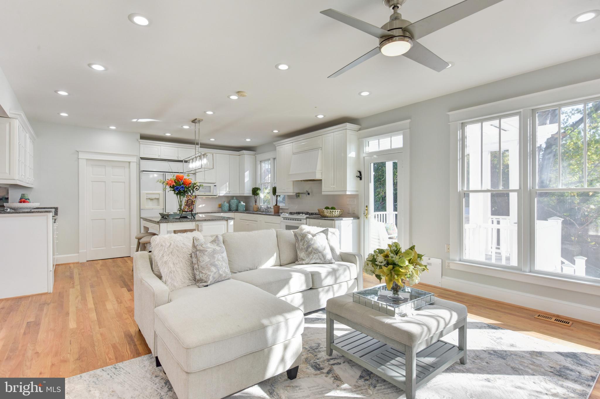 ROSEMONT PARK - Residential