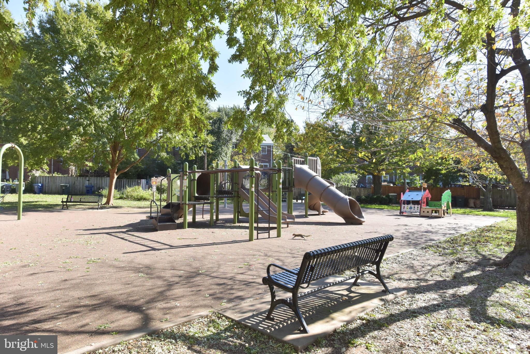 ROSEMONT PARK - Residential