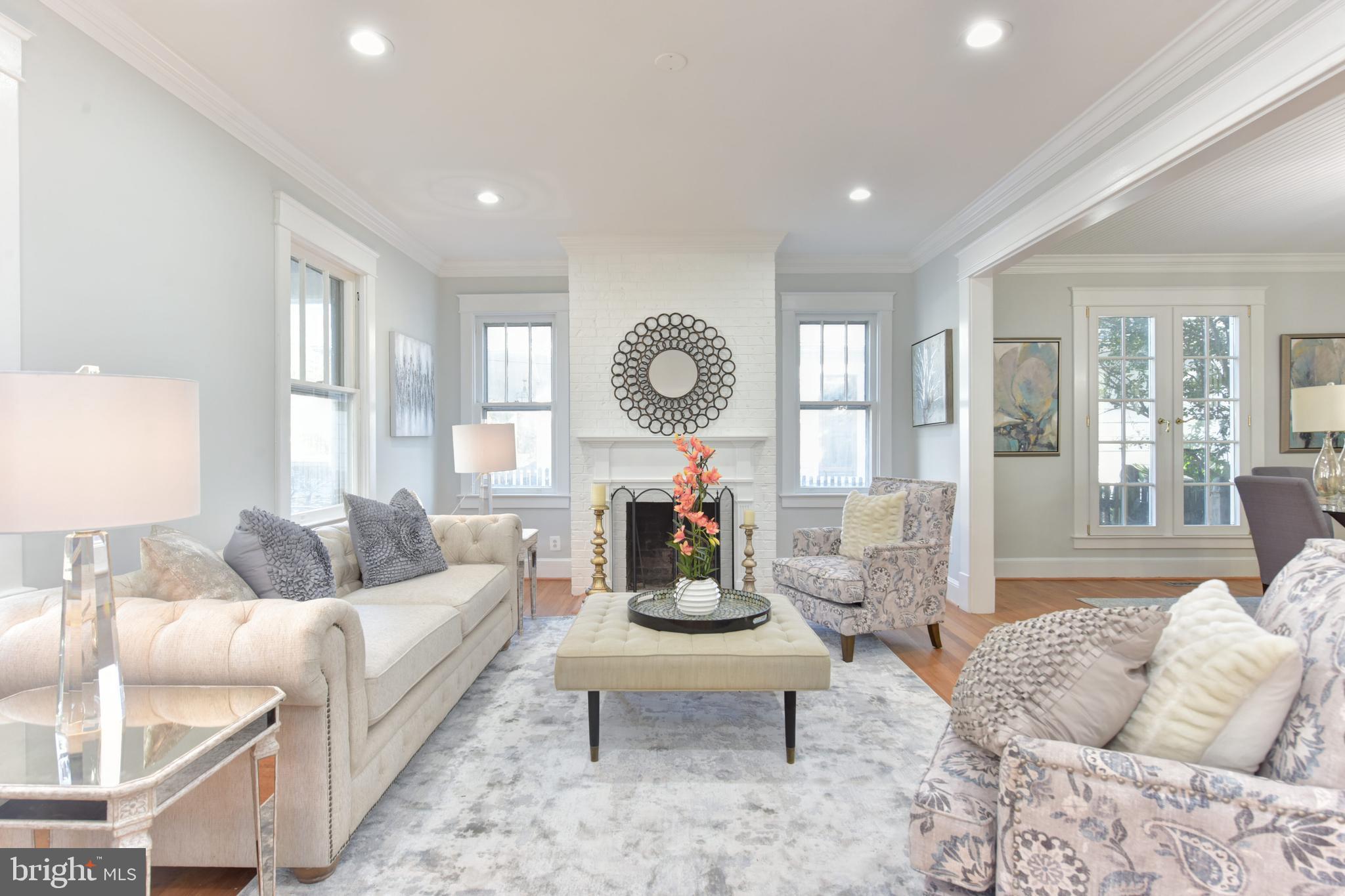 ROSEMONT PARK - Residential