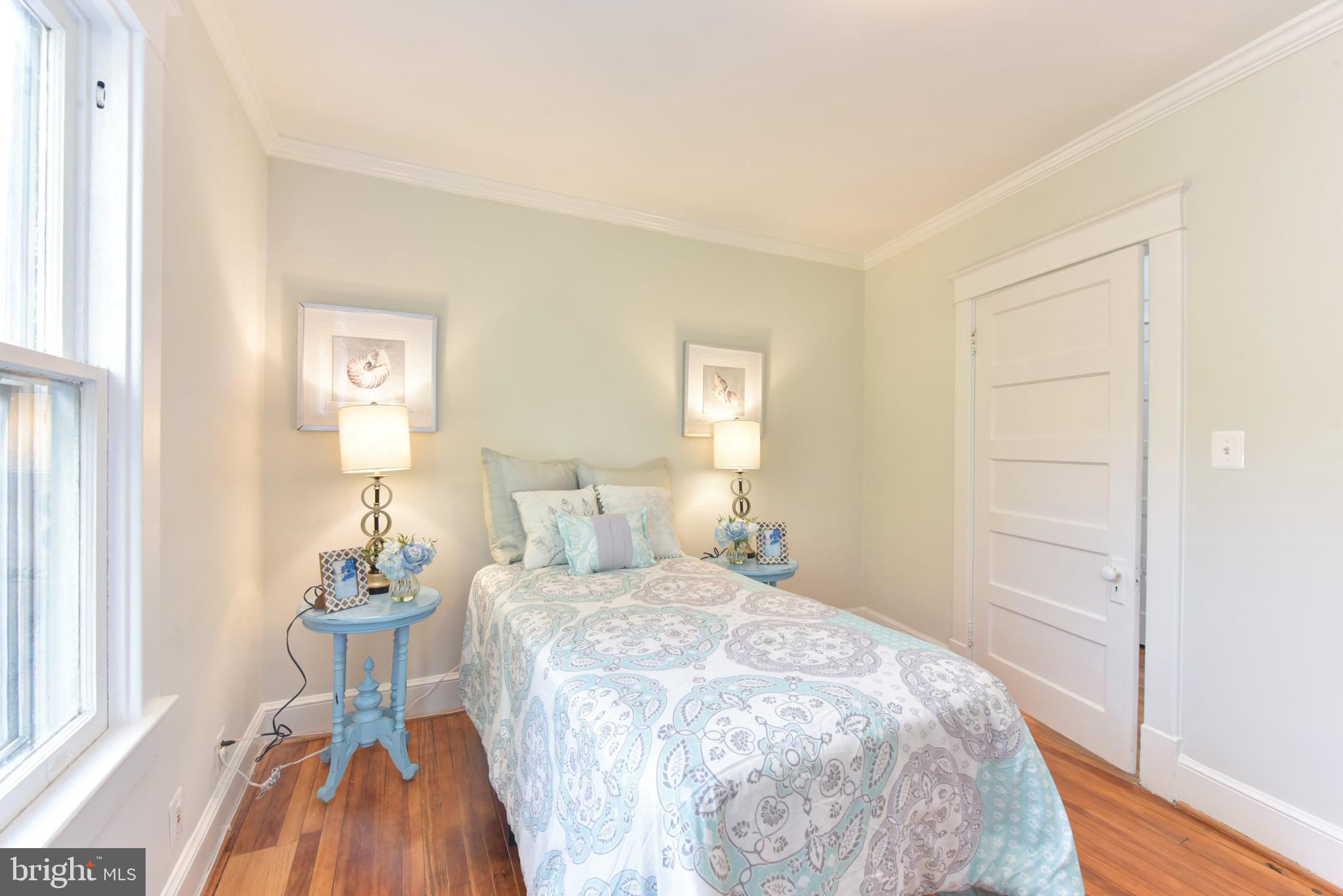 ROSEMONT PARK - Residential