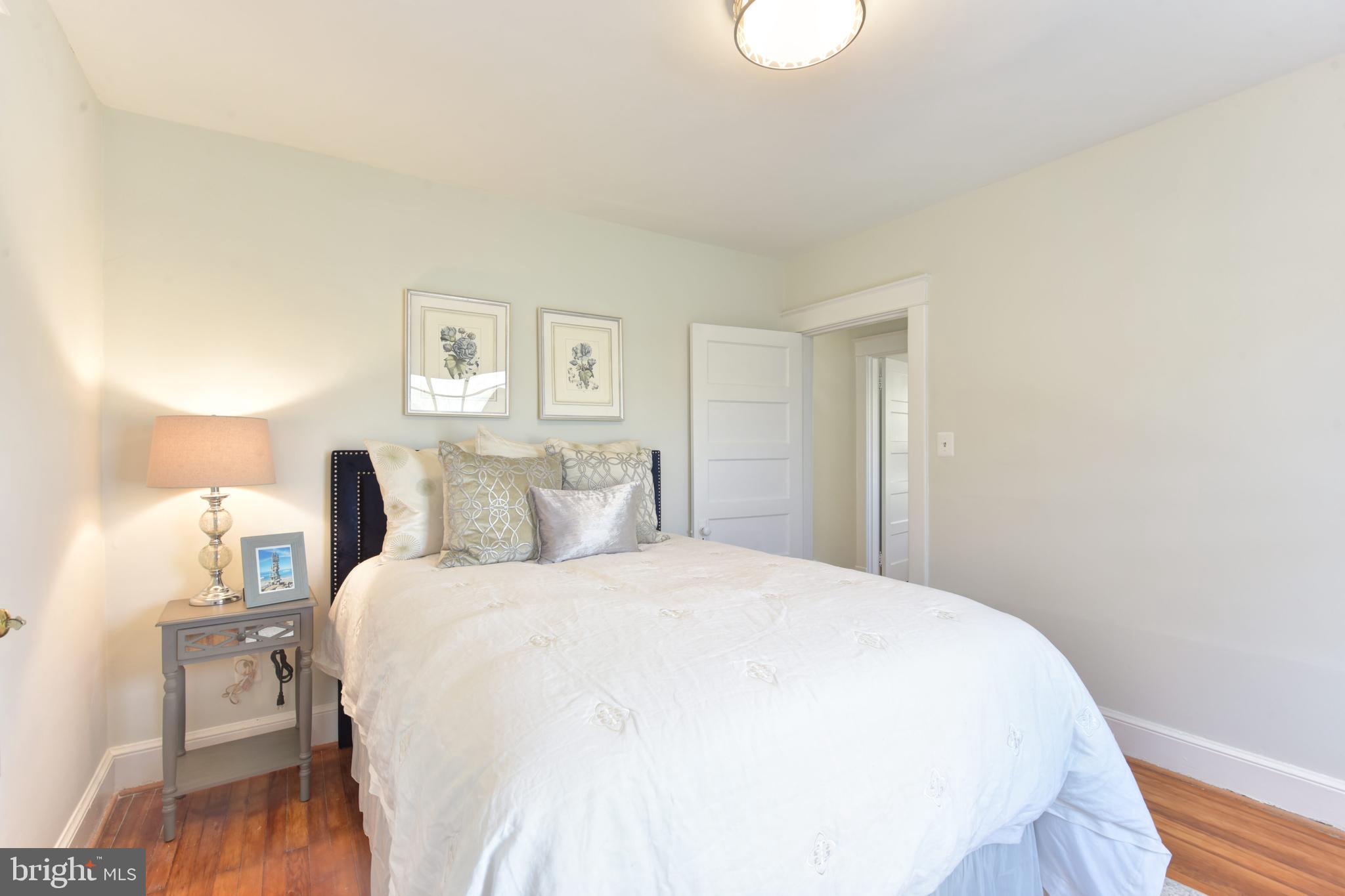 ROSEMONT PARK - Residential