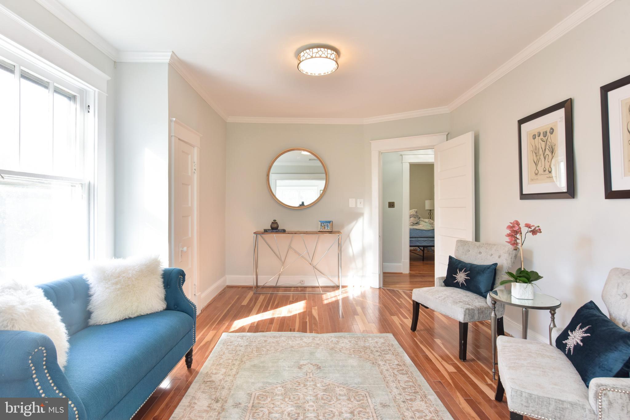 ROSEMONT PARK - Residential