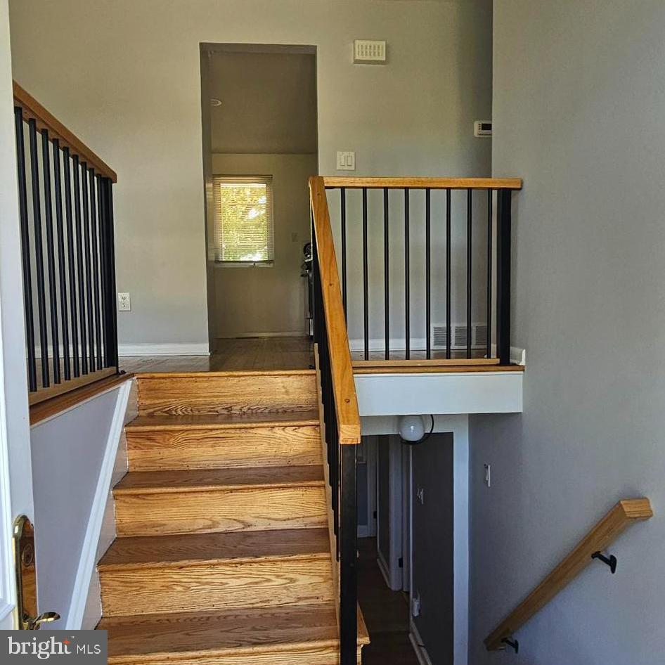 VILLAGE GREEN - Residential Lease