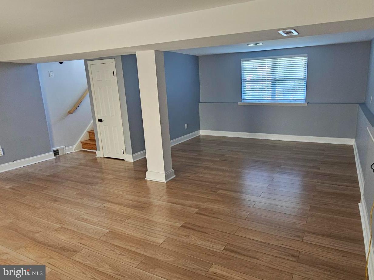 VILLAGE GREEN - Residential Lease