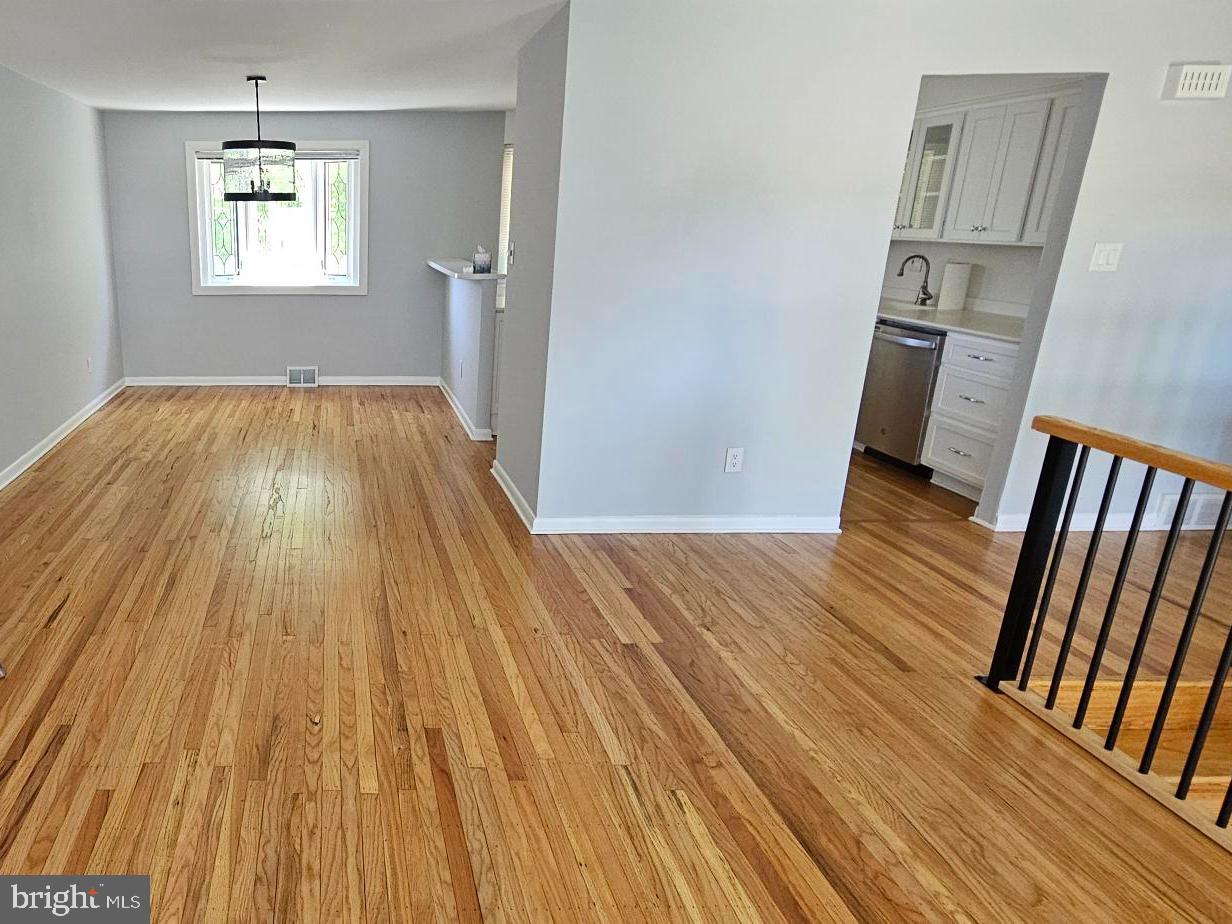 VILLAGE GREEN - Residential Lease