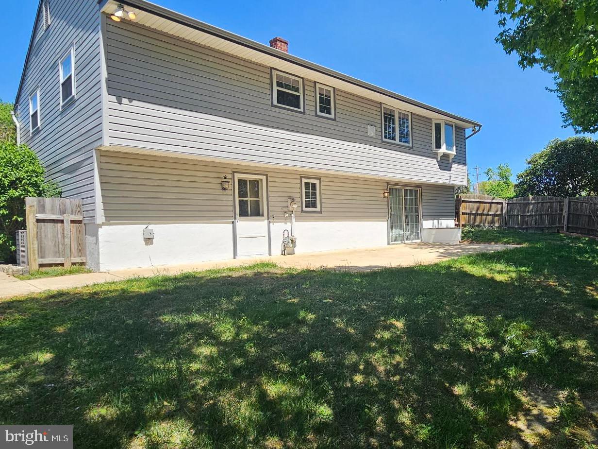 VILLAGE GREEN - Residential Lease