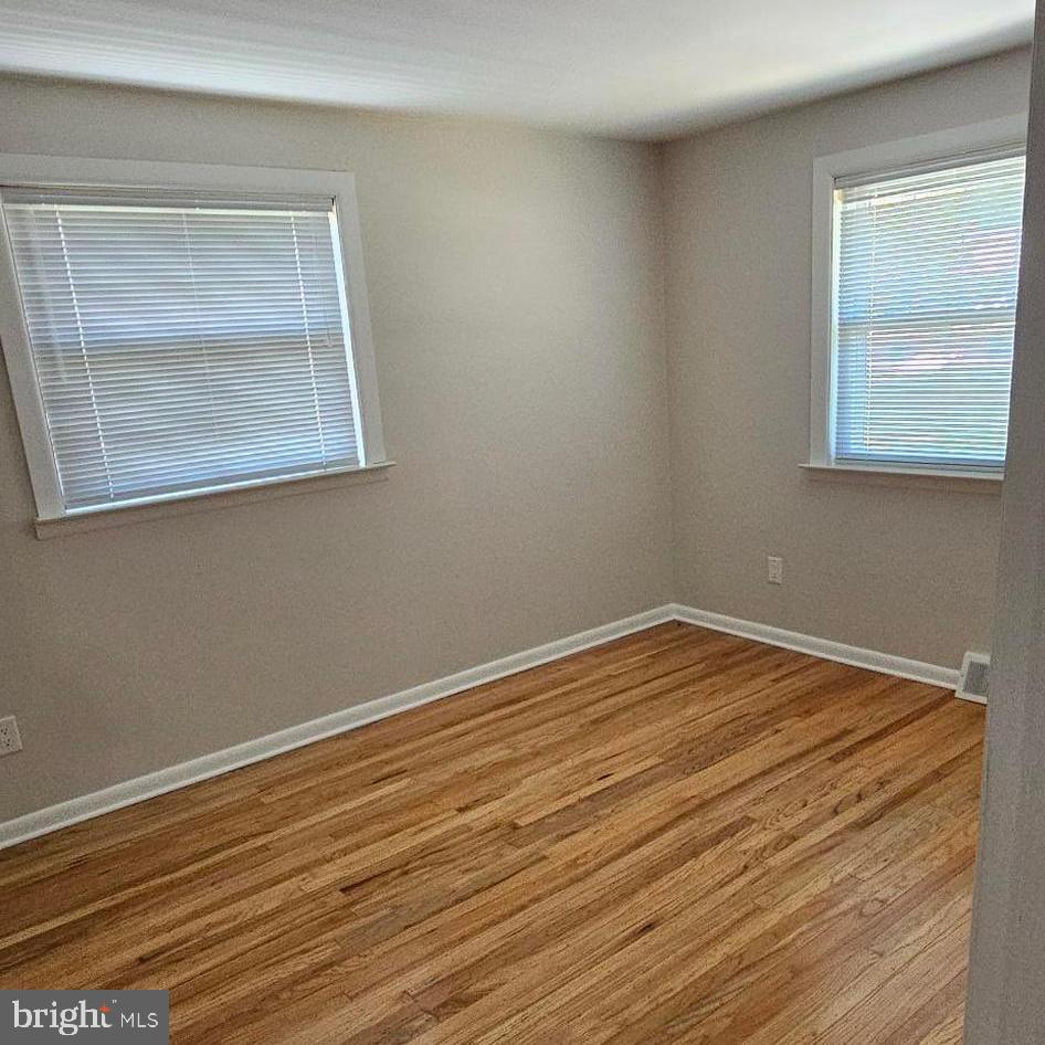 VILLAGE GREEN - Residential Lease