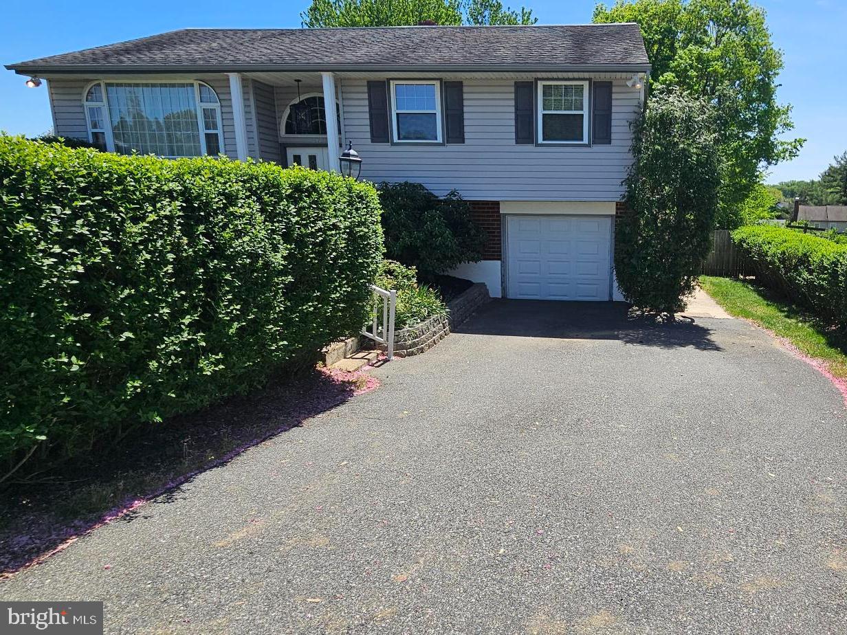 VILLAGE GREEN - Residential Lease