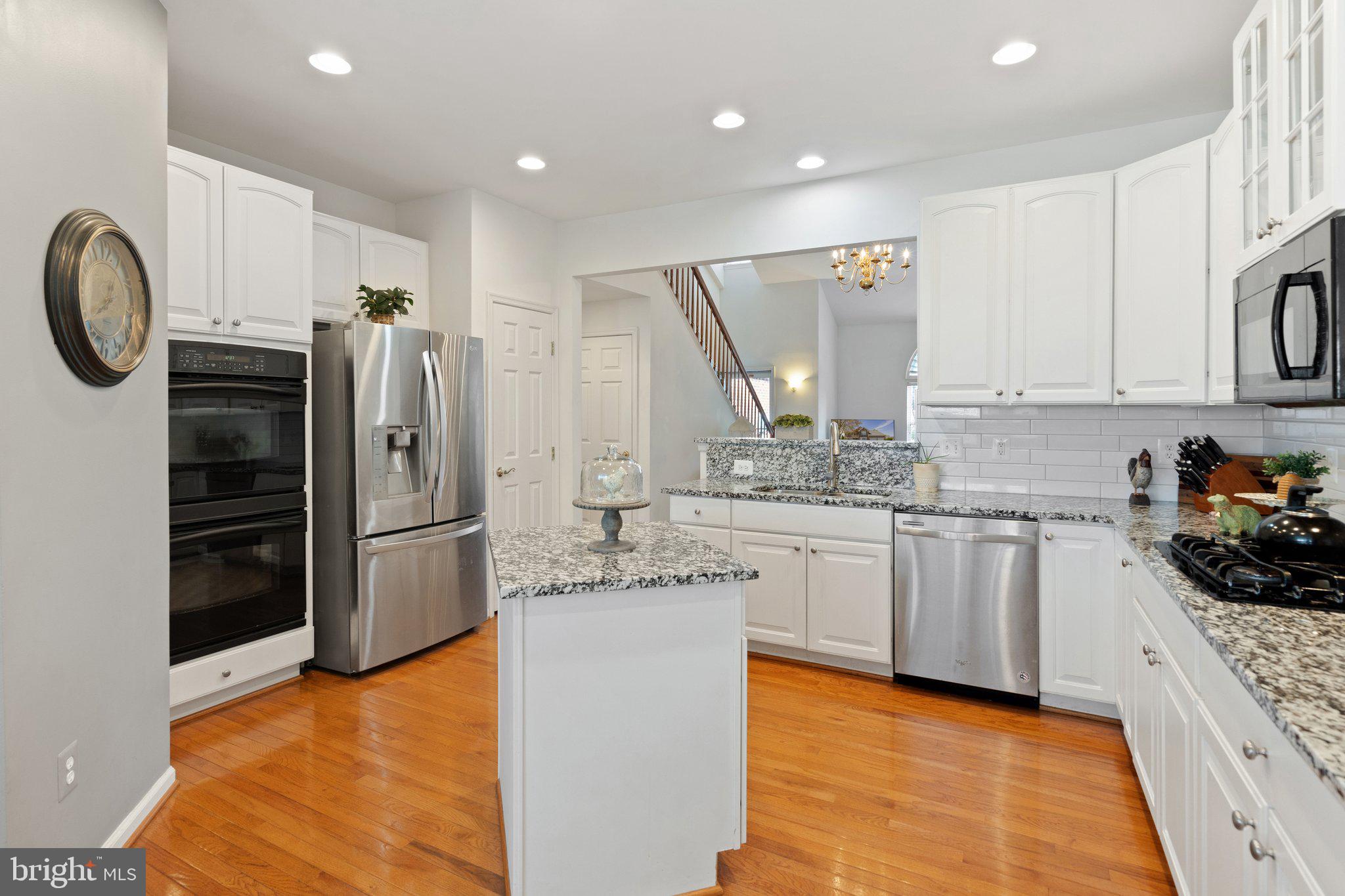 VILLAS AT THE RIDGES - Residential