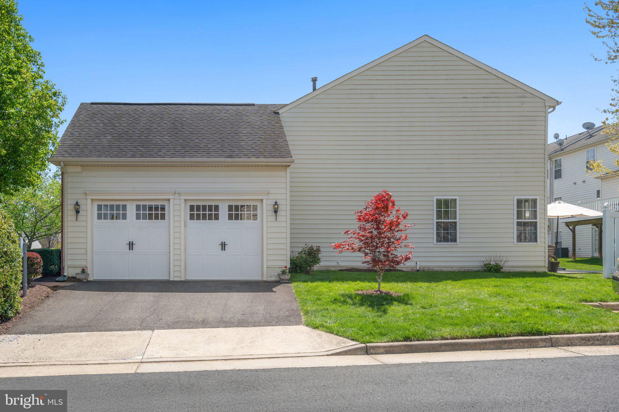 VILLAS AT THE RIDGES - Residential