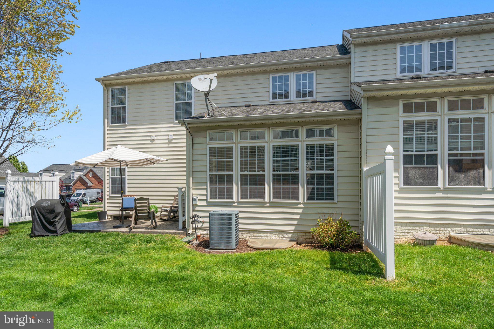 VILLAS AT THE RIDGES - Residential