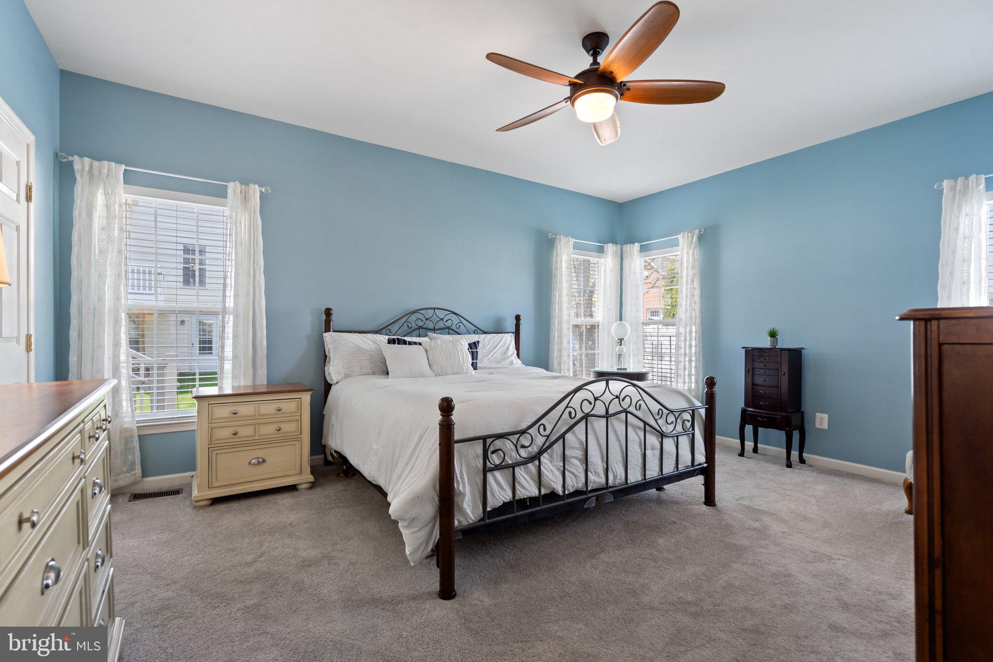 VILLAS AT THE RIDGES - Residential