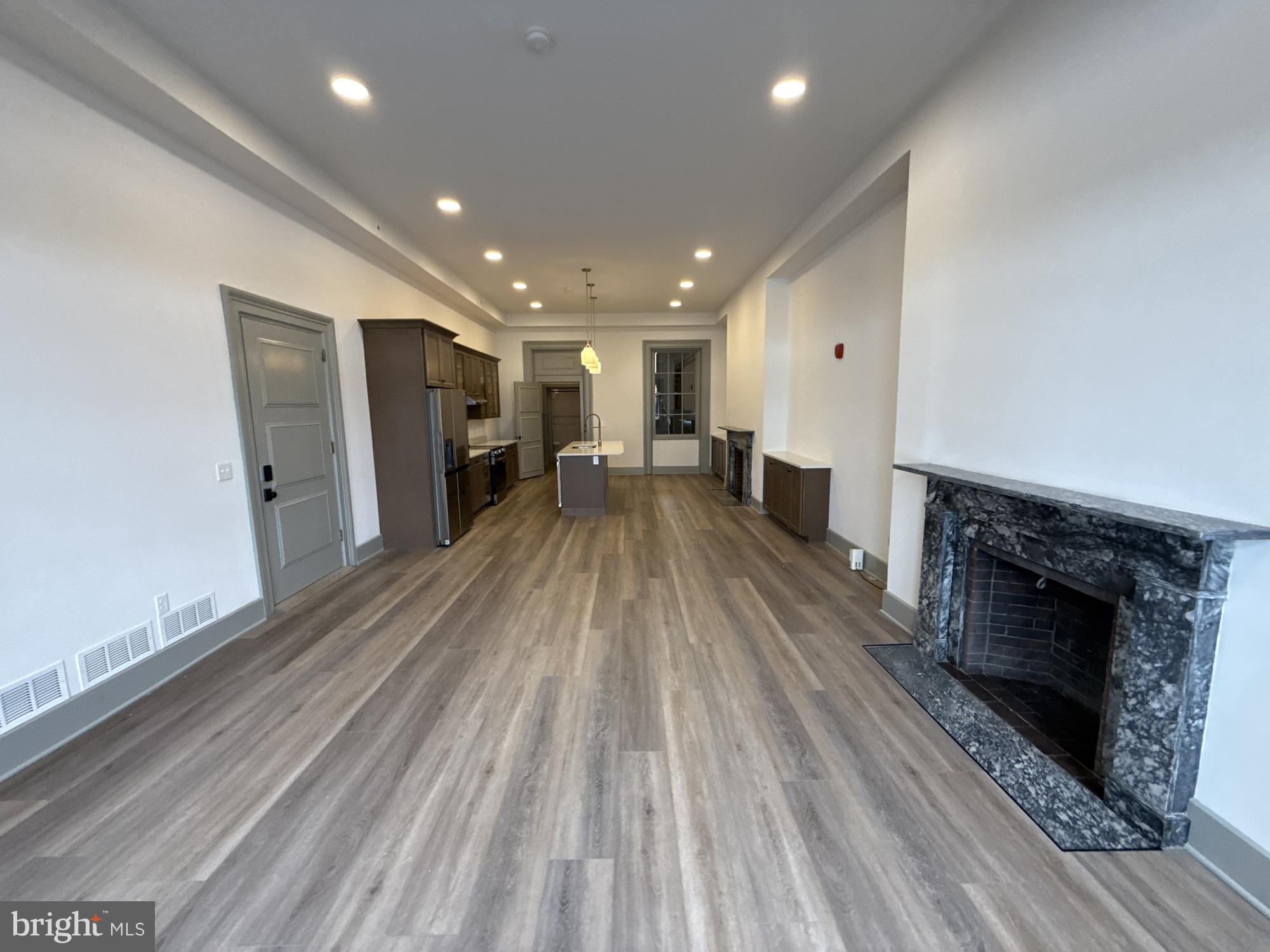 321 N FRONT STREET