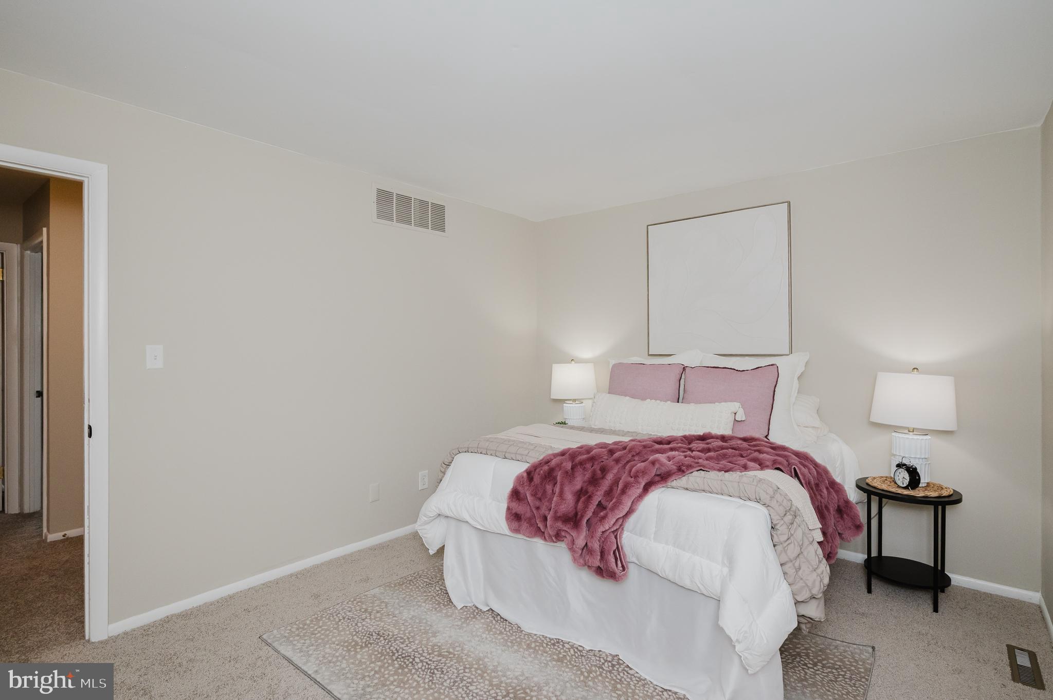 HARFORD SQUARE - Residential