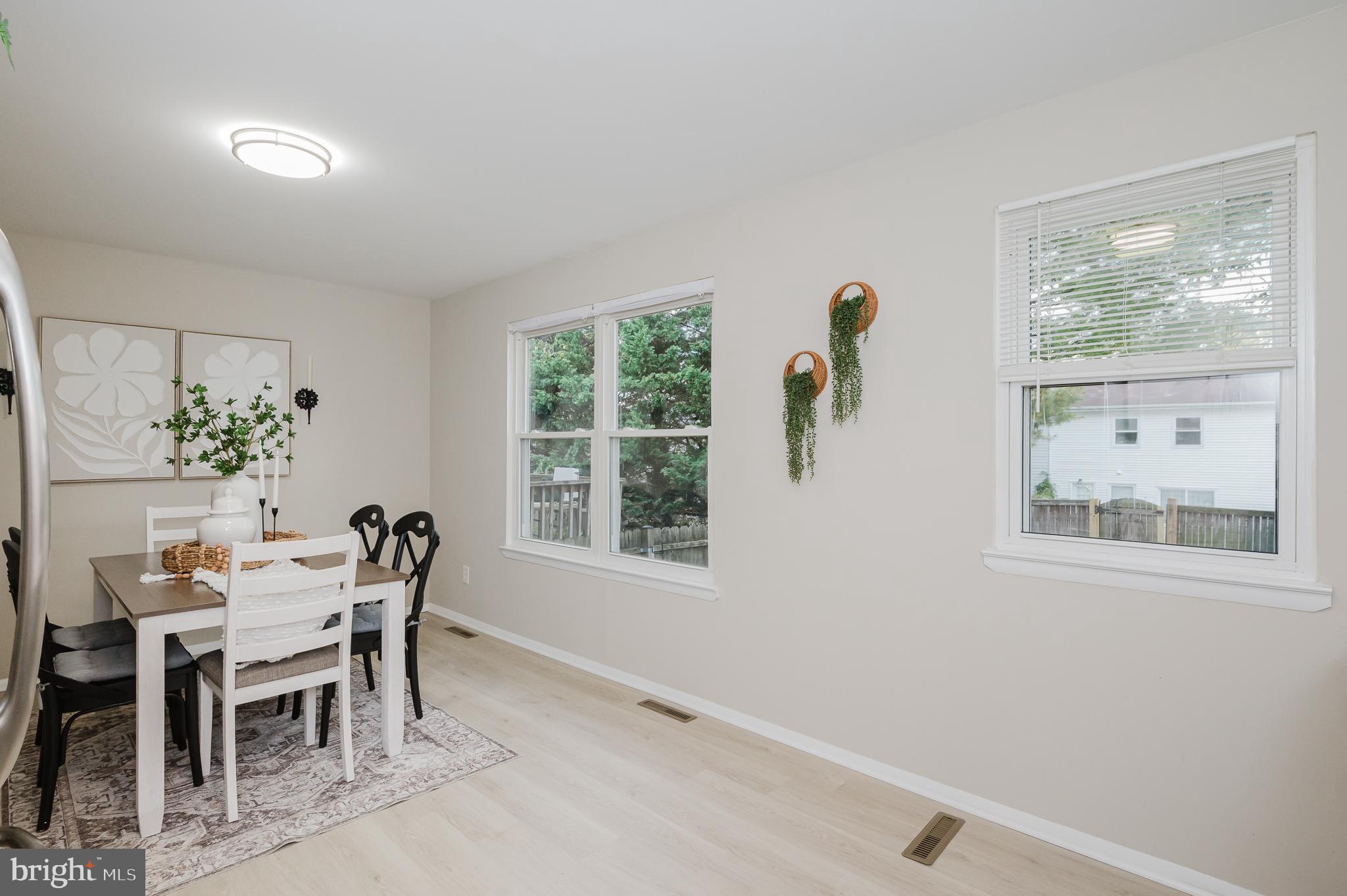 HARFORD SQUARE - Residential