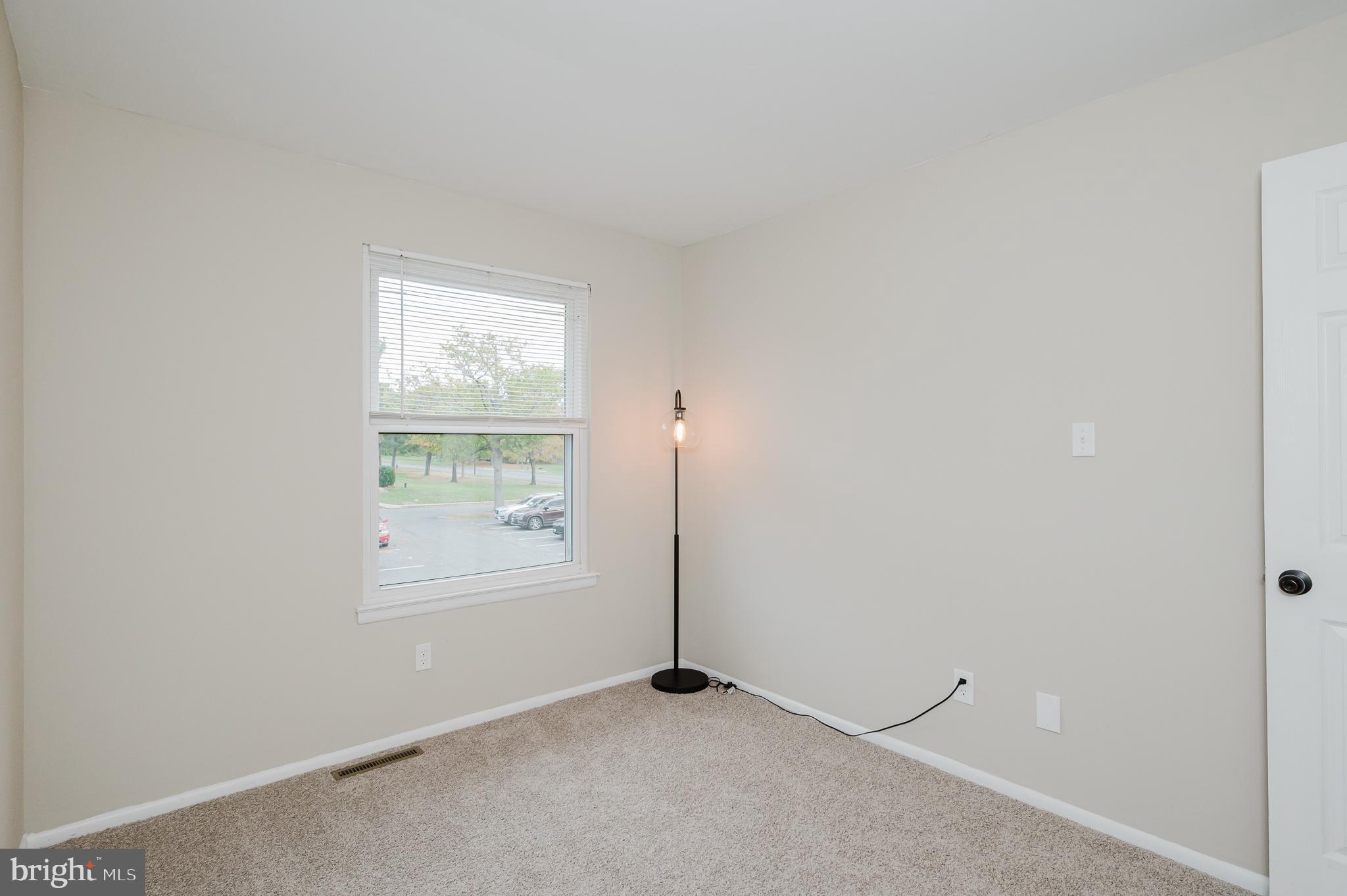 HARFORD SQUARE - Residential