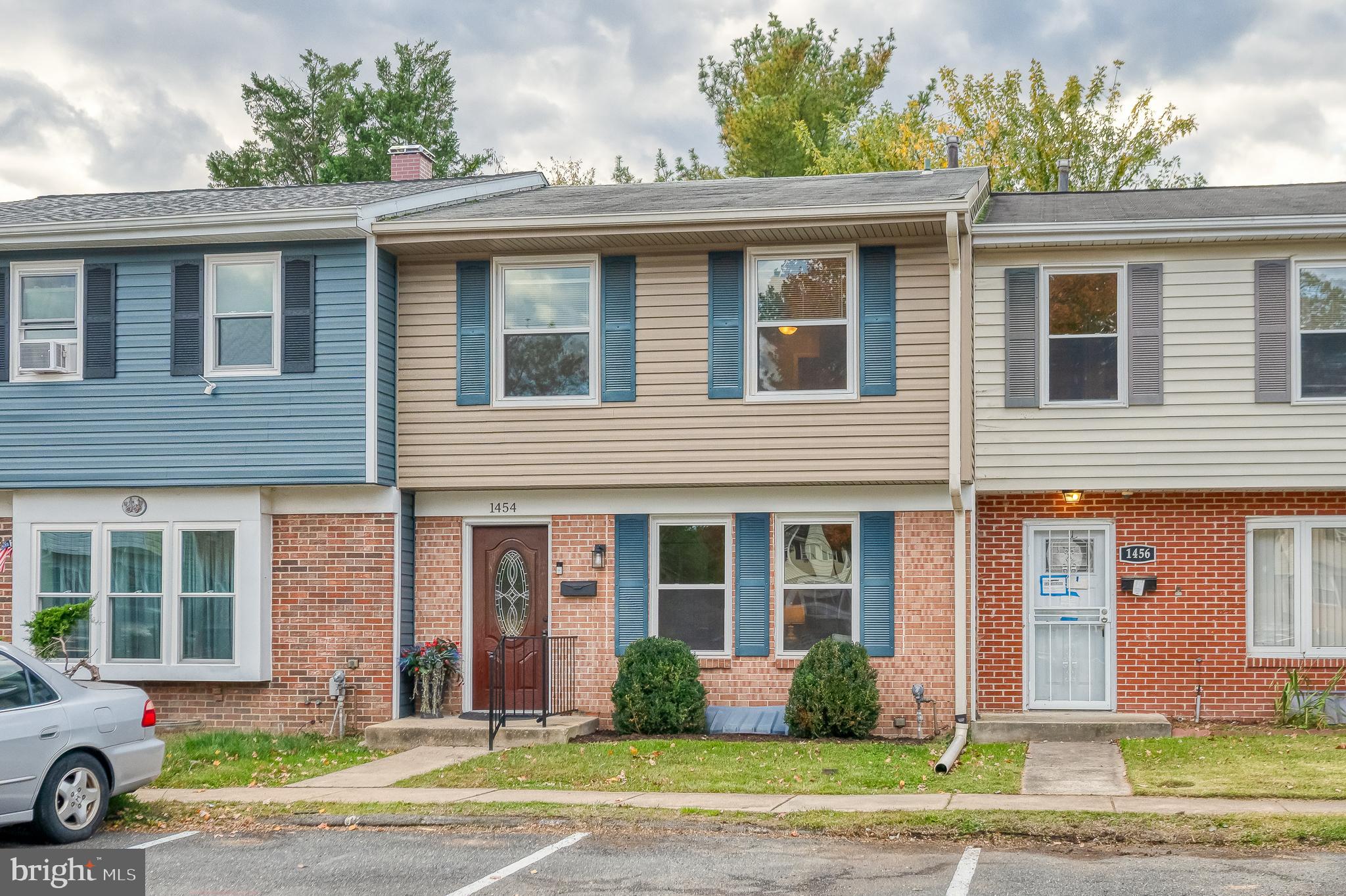 HARFORD SQUARE - Residential