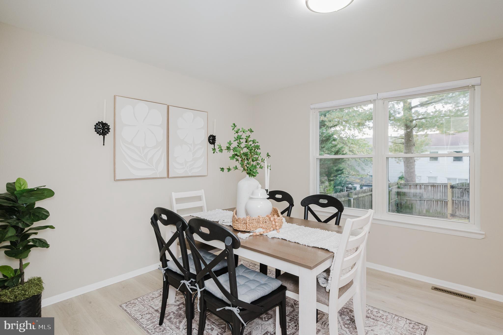 HARFORD SQUARE - Residential