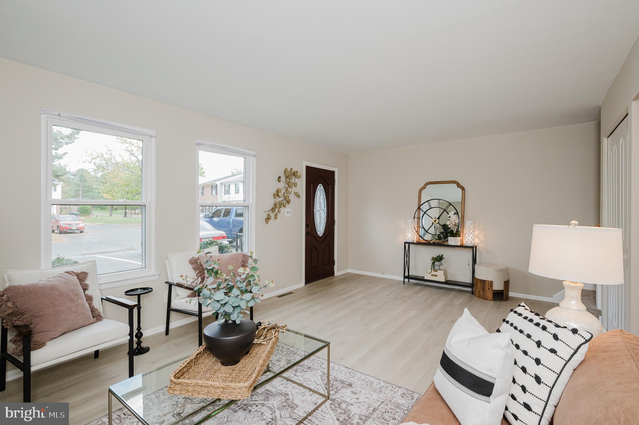 HARFORD SQUARE - Residential